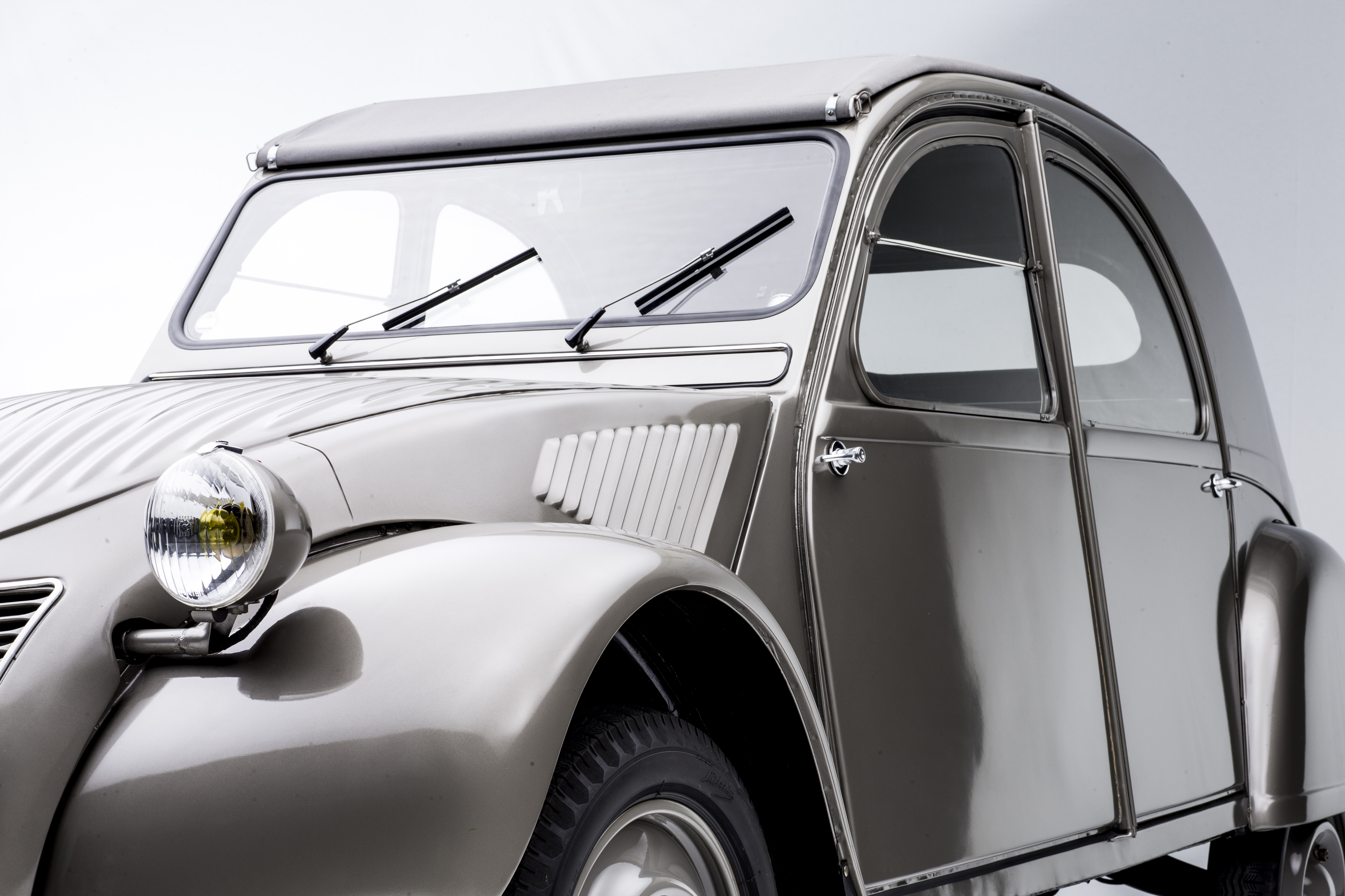 Citroën and Playmobil partner to create the Citroën 2CV Playmobil set -  Global Icons